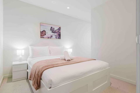 Resort Lifestyle Urban Apt - Pool, Gym, Sauna - Accommodation Melbourne 0