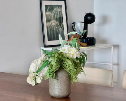 Resort-Style Apartment Near Harbour Town - Accommodation Melbourne 1