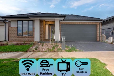 ResortStyle 4BR House With Parking - Accommodation Melbourne 0