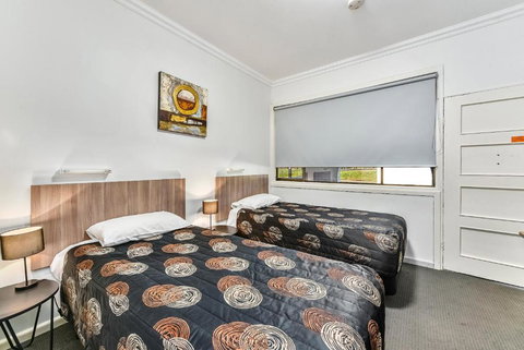 Rest Motels - Accommodation Melbourne 0
