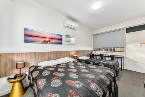 Rest Motels - Accommodation Melbourne 1