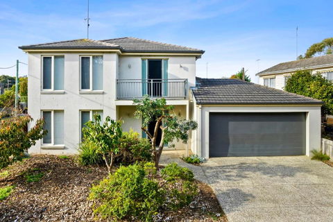 Retreat On Gairloch I Geelong River Hideaway - Accommodation Melbourne 0