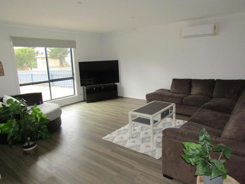 Retreat On Talbot - Accommodation Melbourne 3