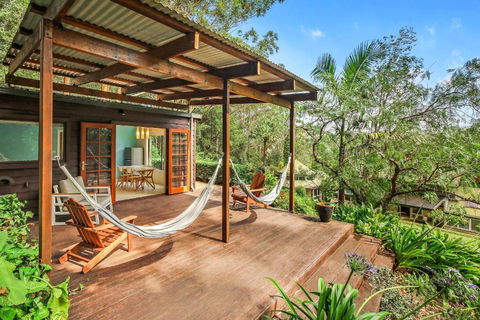 Retreat W Pool On Acreage - Accommodation Melbourne 0