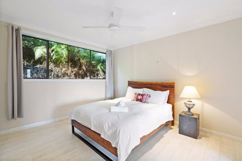 Retreat W Pool On Acreage - Accommodation Melbourne 2