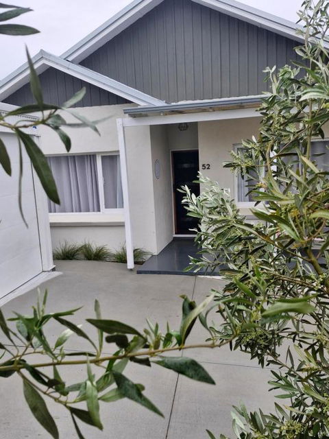 Retreat - Accommodation Melbourne 0