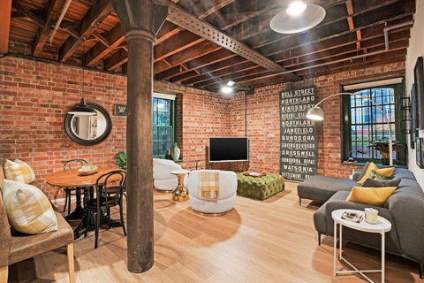Retro Meets Industrial At Heritage Bond Store - Accommodation Melbourne 0