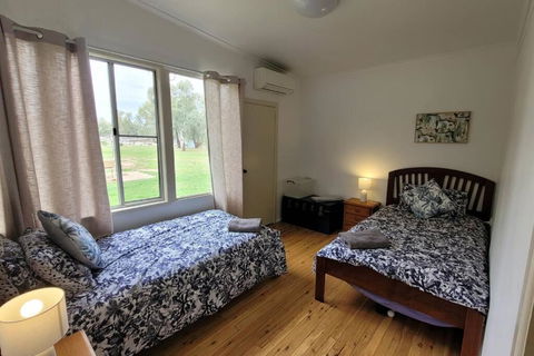 River Cottage - Melbourne 4u 2