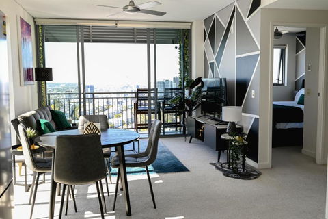 River View Apartment In Brisbane With Parking - Accommodation Melbourne 1