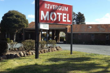 Rivergum Motel with Accommodation Melbourne