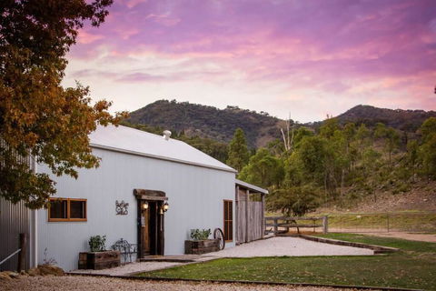 Riverlea Stables- Style And Charm Await You! - Accommodation Melbourne 0
