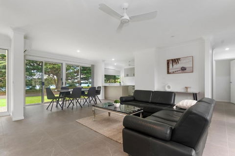 Riverside Serenity - Accommodation Melbourne 2