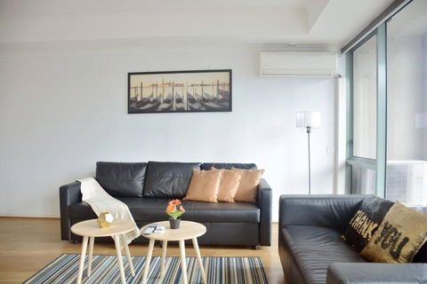 RiverView Spacious 3BR2Bath2Car WifiPoolGym Crown - Accommodation Melbourne 0