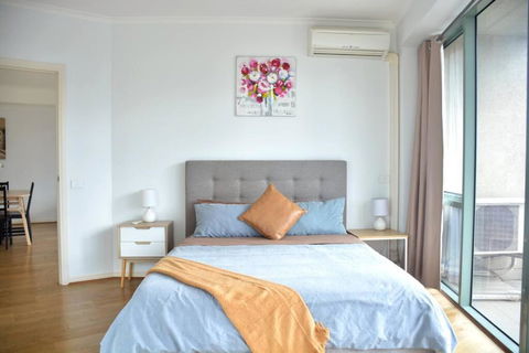 RiverView Spacious 3BR2Bath2Car WifiPoolGym Crown - Accommodation Melbourne 1