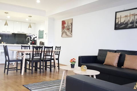 RiverView Spacious 3BR2Bath2Car WifiPoolGym Crown - Accommodation Melbourne 2