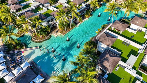 Resort-style Swim Out - A Poolside Oasis - Accommodation Melbourne 2
