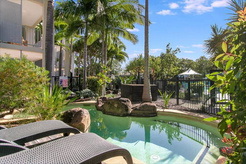 Salt&Pepper Sanctuary - Plunge Pool Resort Apartment By UHoliday - 2BR, 1BR And Studio Hotel Room Configurations Available - Accommodation Melbourne 2