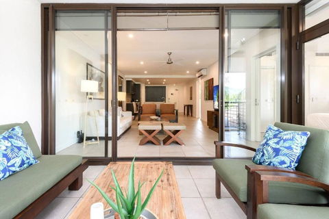 Rooftop Tranquility At Stunning Temple Resort - Accommodation Melbourne 1