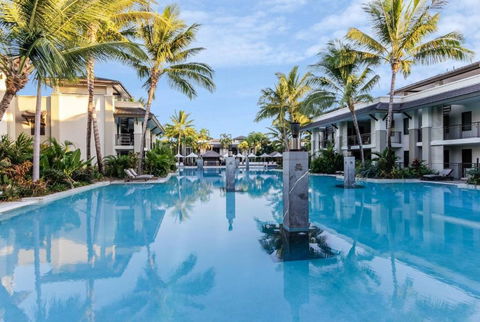 Rooftop Tranquility At Stunning Temple Resort - Accommodation Melbourne 3