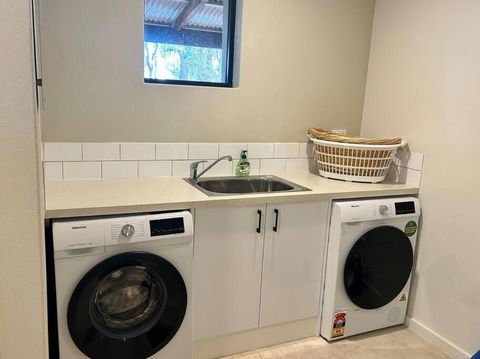 Rosella - Bushland Hideaway - Accommodation Melbourne 2