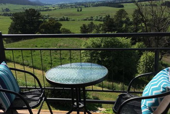 Rosewhite House with Accommodation Melbourne