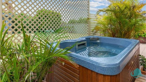 Rosies Retreat - 300m To The Sandy Shores Of Caves Beach - Melbourne 4u 0