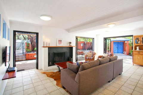Ross Cres Spacious Private Beach House - Accommodation Melbourne 1