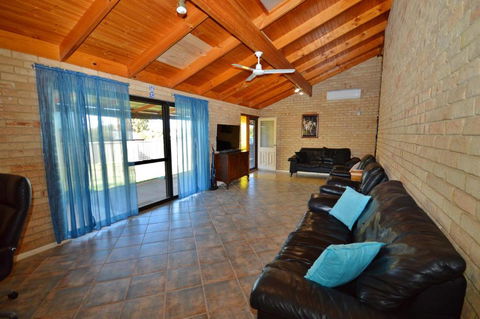 Rossys Retreat - Kalbarri WA - Melbourne 4u 0