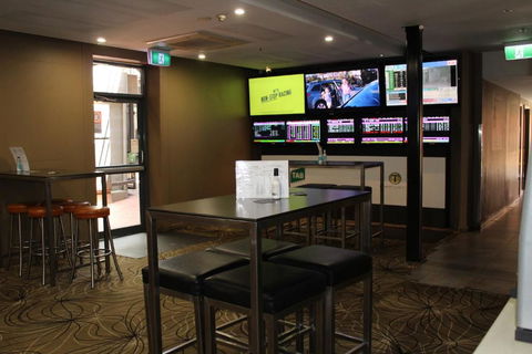 Royal Hotel Orange - Accommodation Melbourne 2