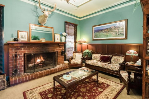 Rustic Refuge Guesthouse - Accommodation Melbourne 2