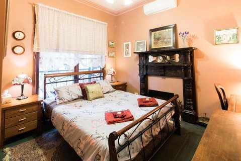 Rustic Refuge Guesthouse - Accommodation Melbourne 3