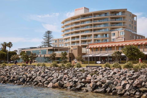 Rydges Hotel Port Macquarie - Accommodation Melbourne 2