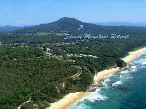 Sacred Mountain Retreat - Accommodation Melbourne 1