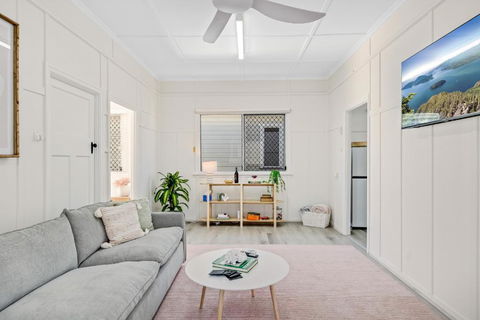 Sage Cottage! CBD Perfection! - Accommodation Melbourne 0