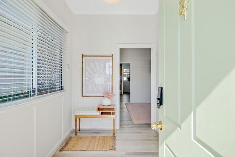 Sage Cottage! CBD Perfection! - Accommodation Melbourne 3