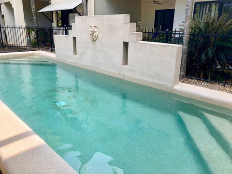 Salt & Sand - Tropical Oasis Footsteps To Beach - Accommodation Melbourne 2