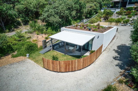 SALT Luxury Couples Bungalow - Accommodation Melbourne 0