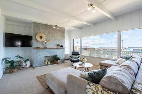 Saltwater Terrace With Panoramic Ocean Views - Accommodation Melbourne 1