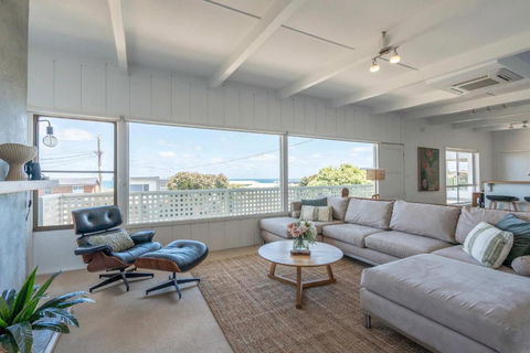 Saltwater Terrace With Panoramic Ocean Views - Accommodation Melbourne 0
