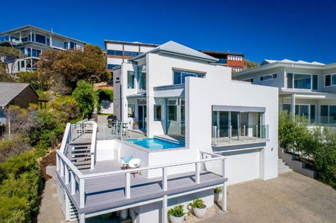 Salty Kiss I Private Properties - Accommodation Melbourne 1