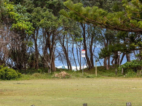 Salty Kisses On Marine Parade - Accommodation Melbourne 1