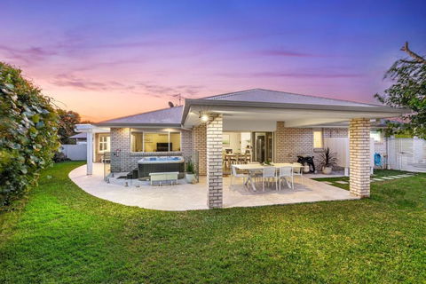 Salty Pause At Bondi House - With Spa And Pet Friendly! - Accommodation Melbourne 3
