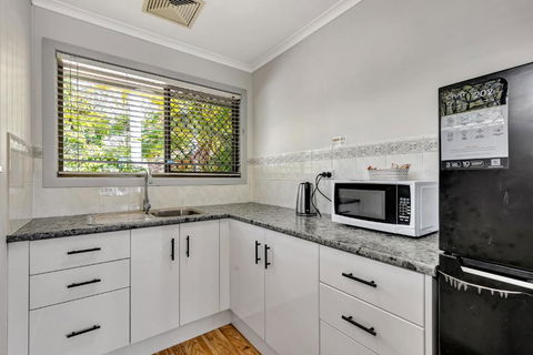 Sanctuary Lakes Fauna Retreat - Accommodation Melbourne 2