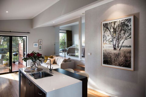 Sanctum - Accommodation Melbourne 2