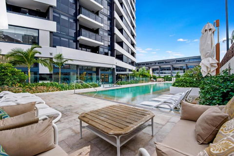 Ruby Building - Self Contained, Privately Managed Apartments - Accommodation Melbourne 0
