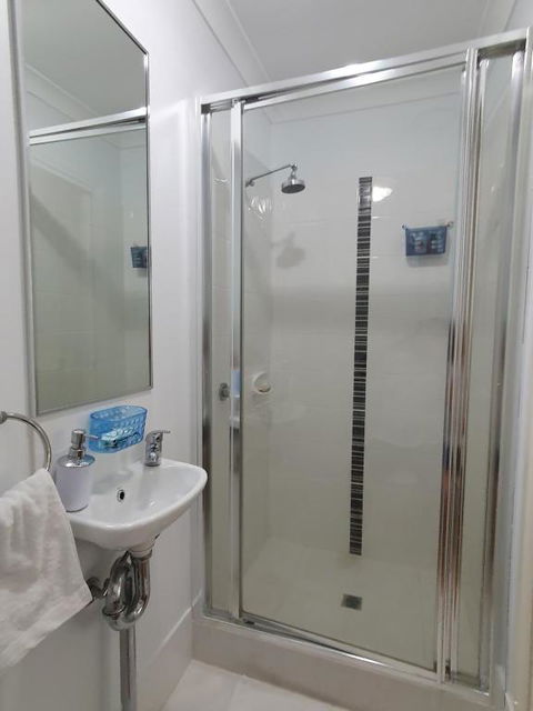 Sandalwood Guest Room - Accommodation Melbourne 3