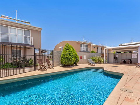 Sandcastles 7 8 Ala Moana Way - Accommodation Melbourne 0