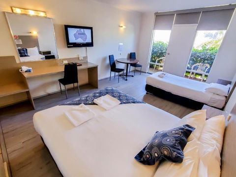 Sandors Motor Inn - Melbourne 4u 3