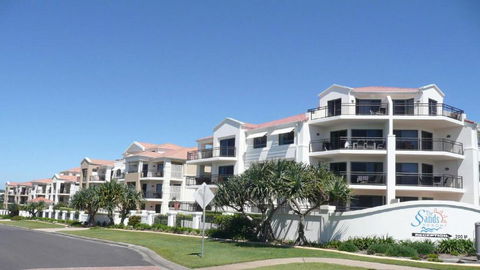 Sands 16, 20 - 22 Pacific Parade - Accommodation Melbourne 0