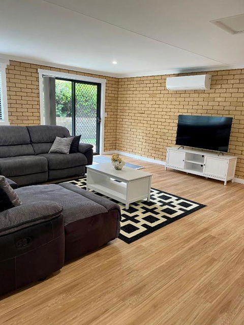 Sandstone Family Apartment - Melbourne 4u 0